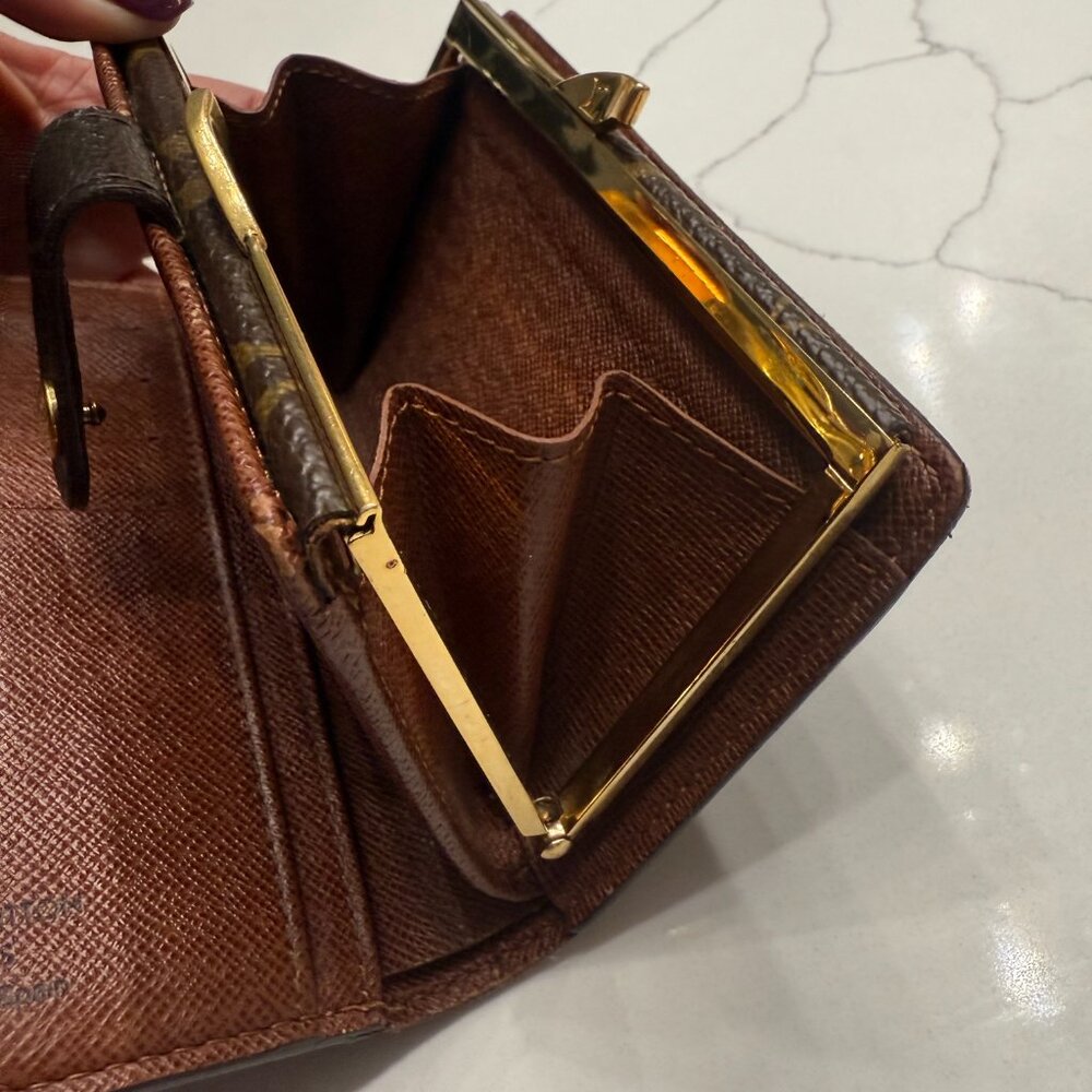 Louis Vuitton Brown and Gold Monogram Kiss Lock Wallet - Picture 7 of 11